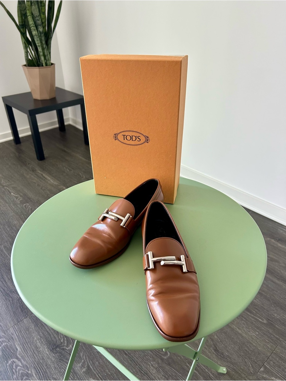 Tod's Leather loafers w/ original box and new sole protector. 6. Made in Italy.